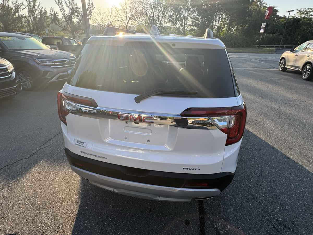 2023 Gmc Acadia SLT photo 3