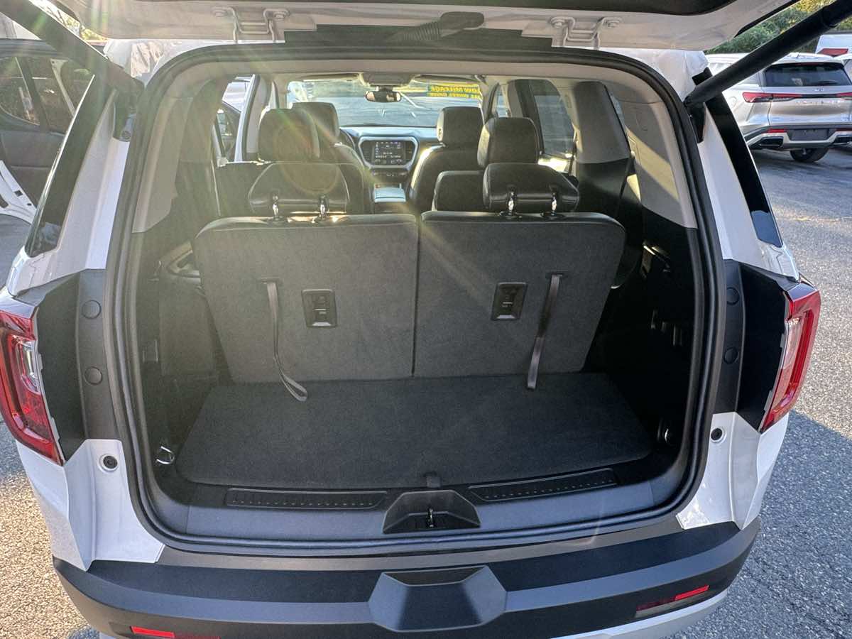 2023 Gmc Acadia SLT photo 24