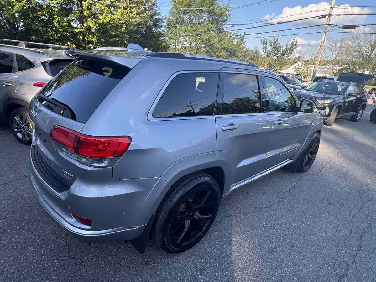2021 Jeep Grand Cherokee Summit photo 2