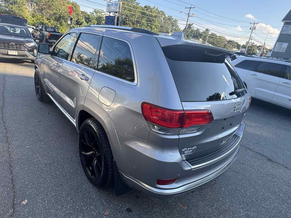 2021 Jeep Grand Cherokee Summit photo 4