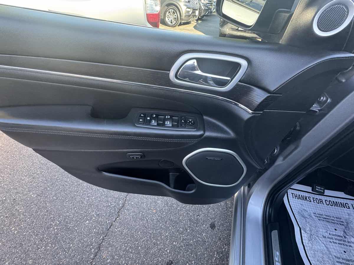 2021 Jeep Grand Cherokee Summit photo 11