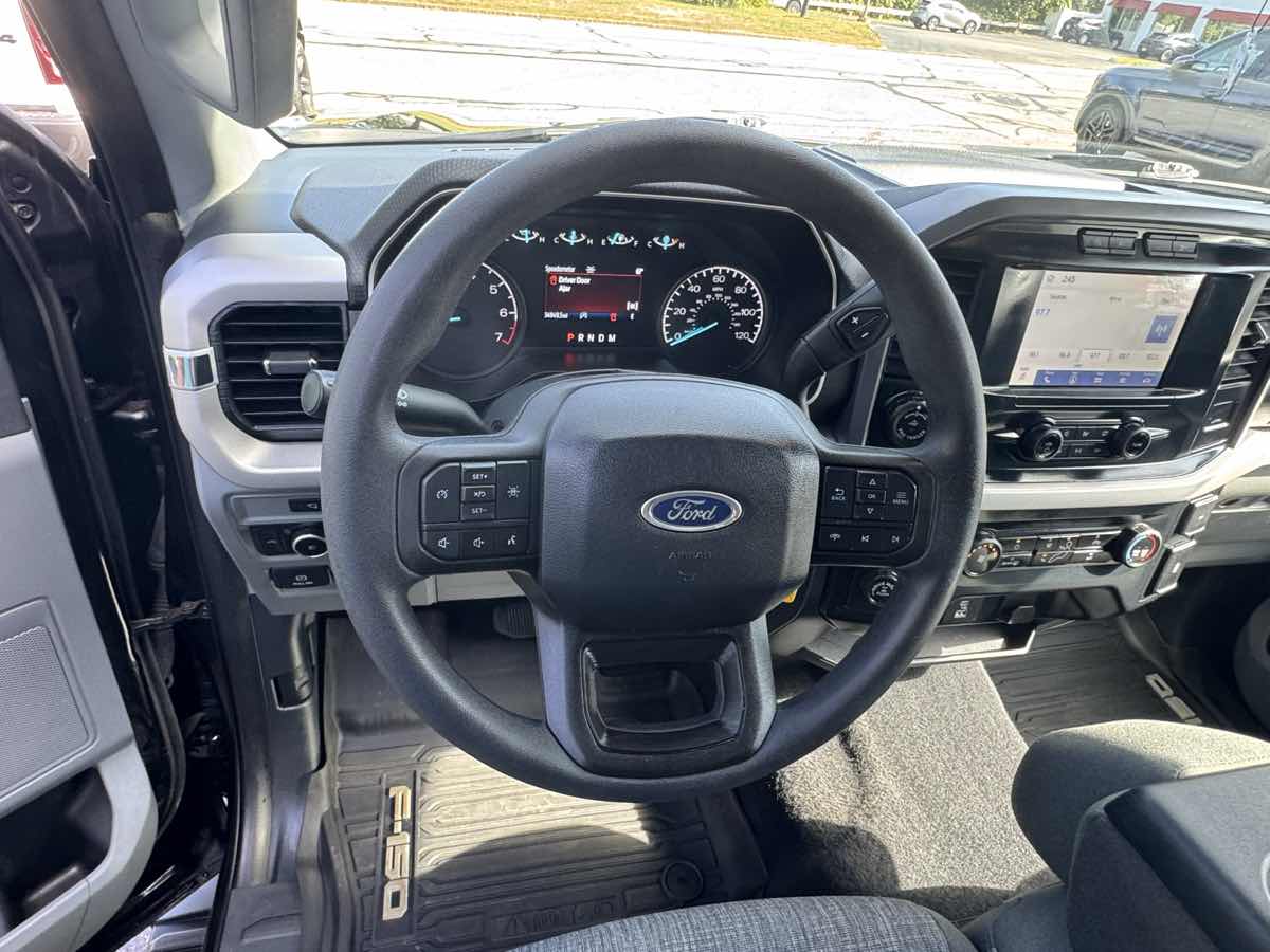 2023 Ford F-150 XLT photo 11
