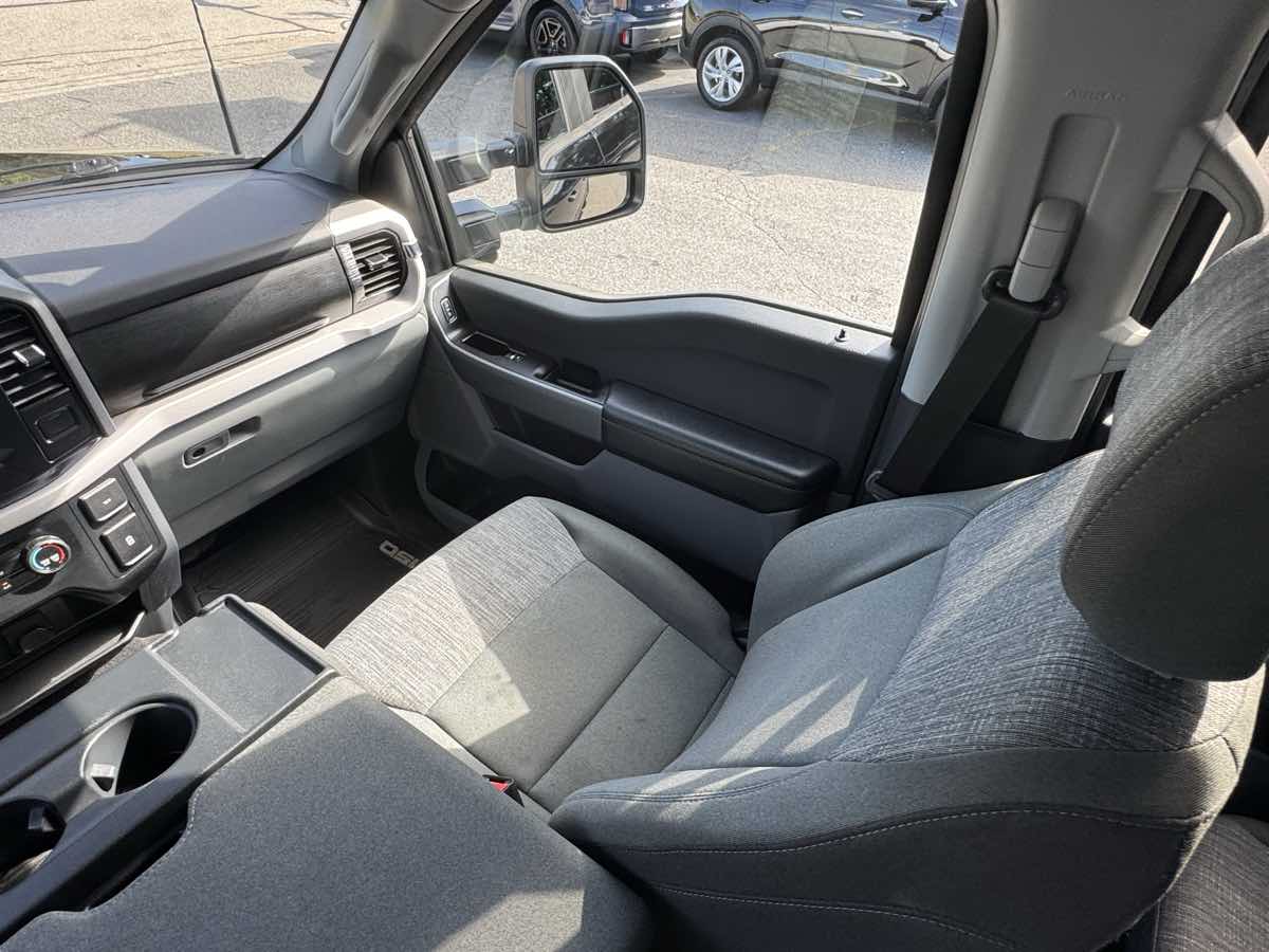 2023 Ford F-150 XLT photo 18