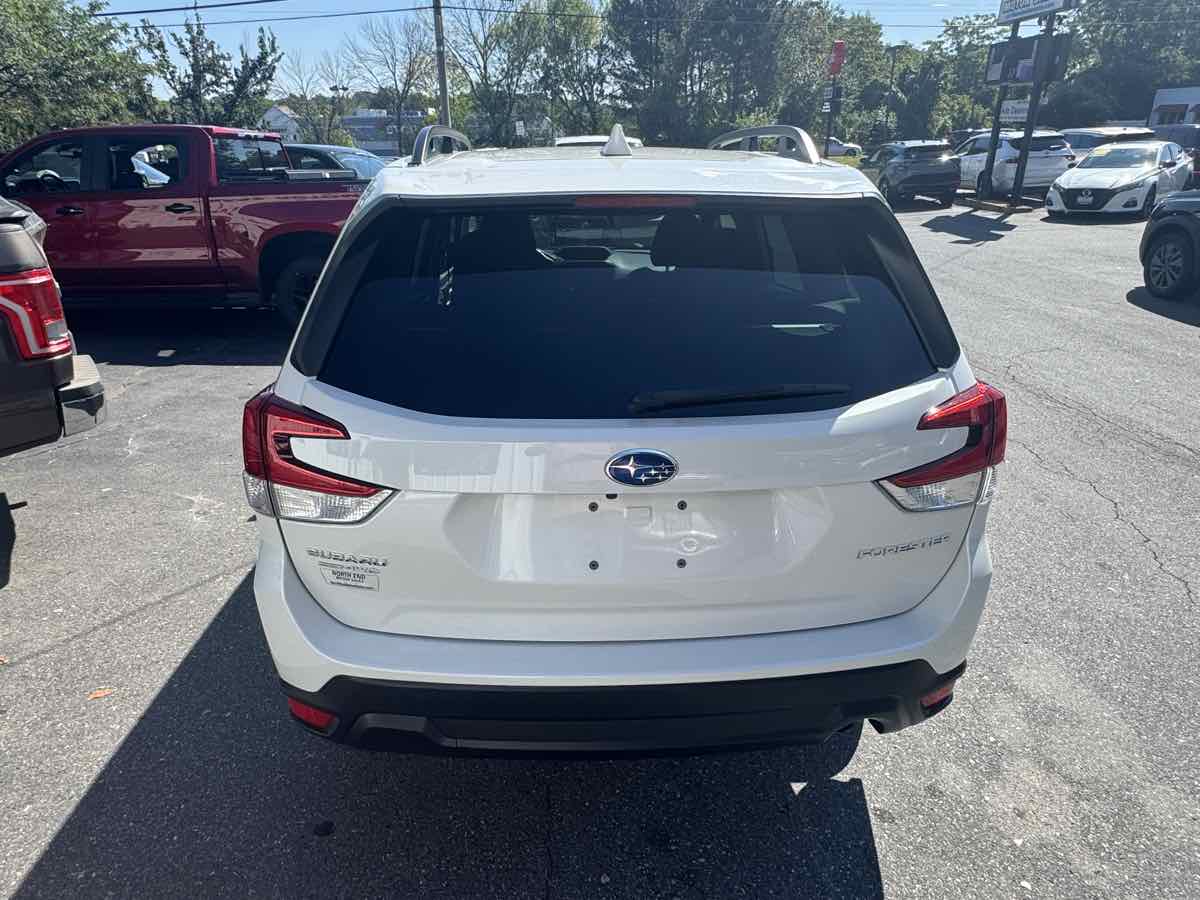 2023 Subaru Forester Premium Base photo 6