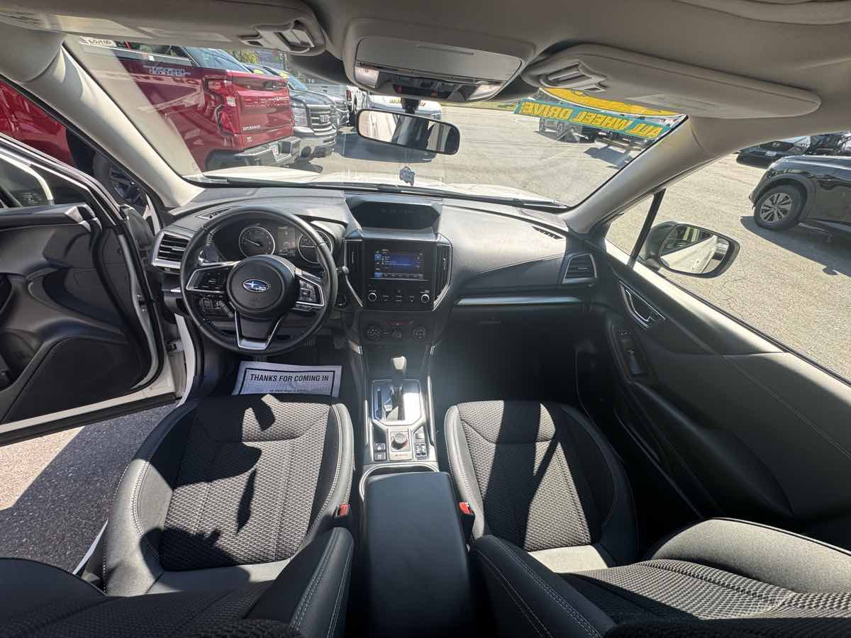 2023 Subaru Forester Premium Base photo 16