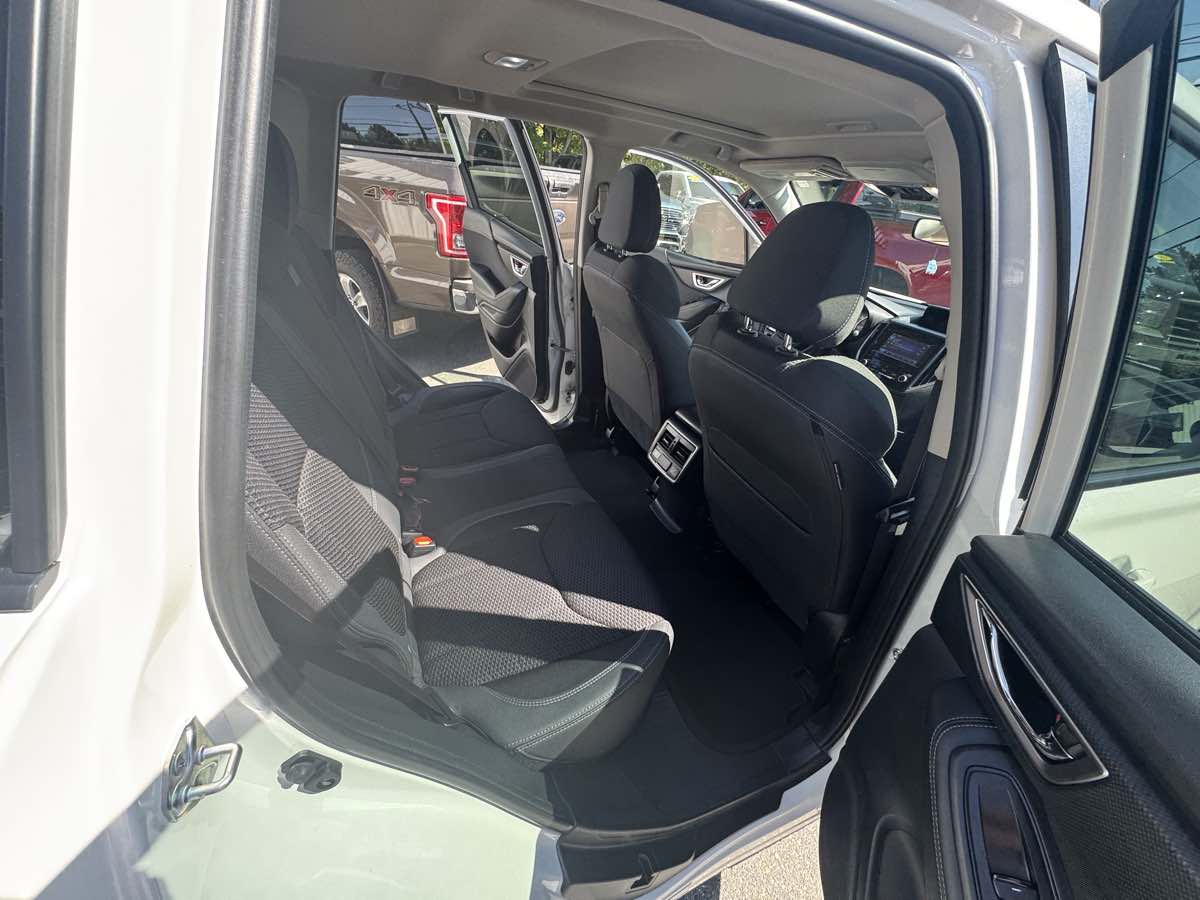 2023 Subaru Forester Premium Base photo 18