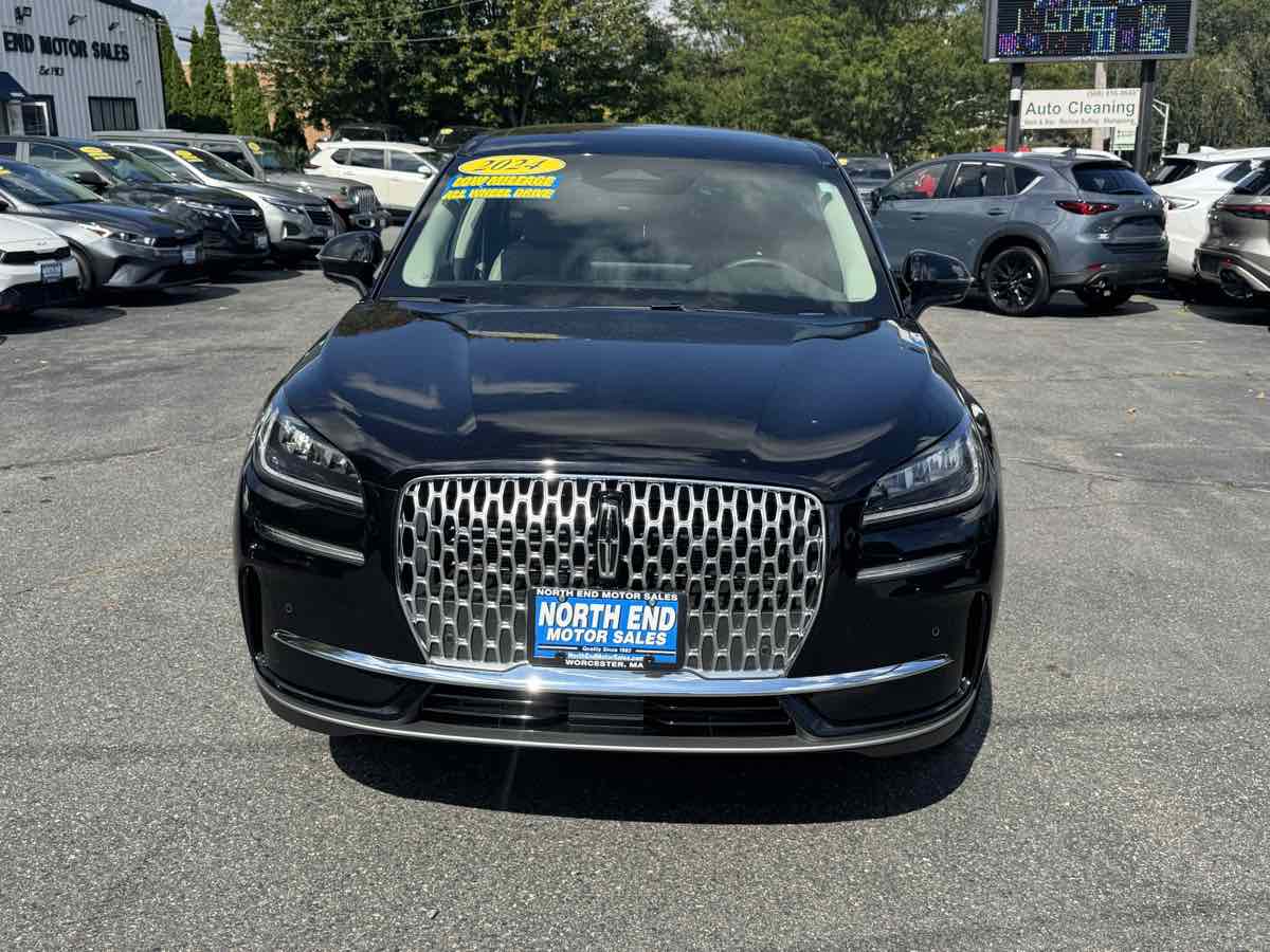 2024 Lincoln Corsair Premiere photo 2