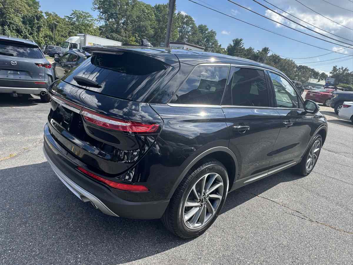 2024 Lincoln Corsair Premiere photo 5