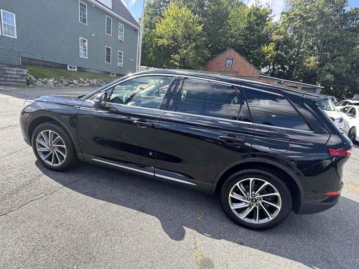 2024 Lincoln Corsair Premiere photo 8