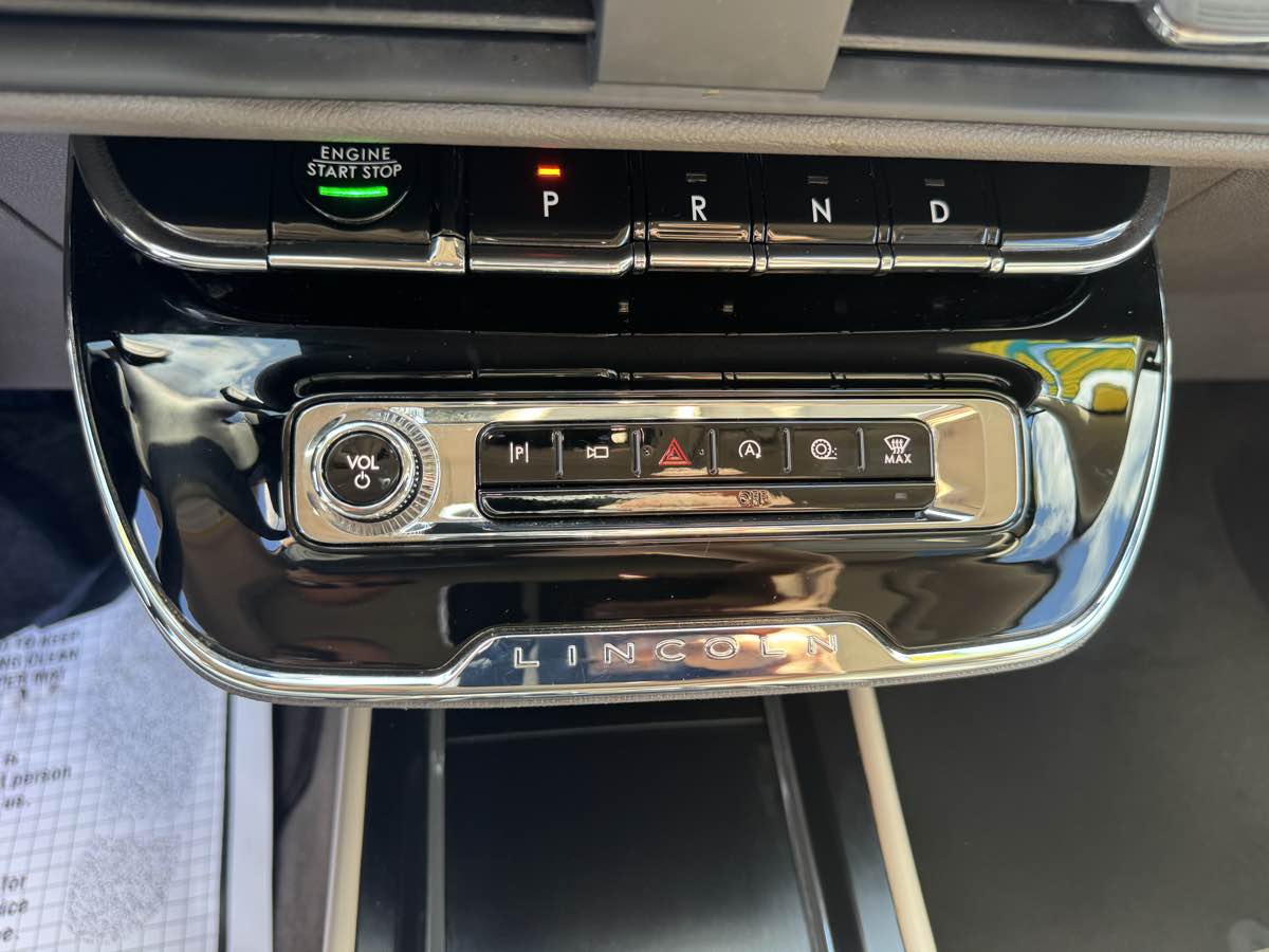 2024 Lincoln Corsair Premiere photo 14
