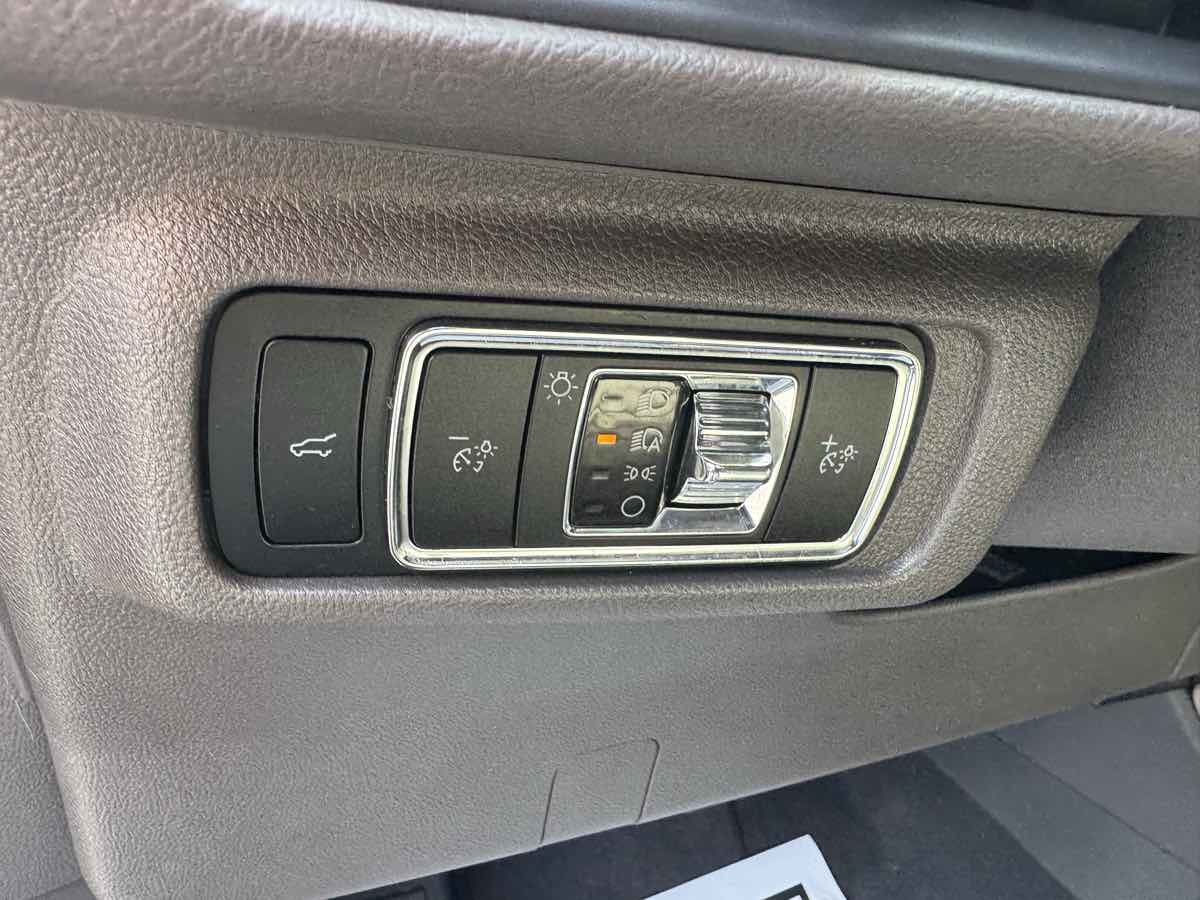 2024 Lincoln Corsair Premiere photo 15