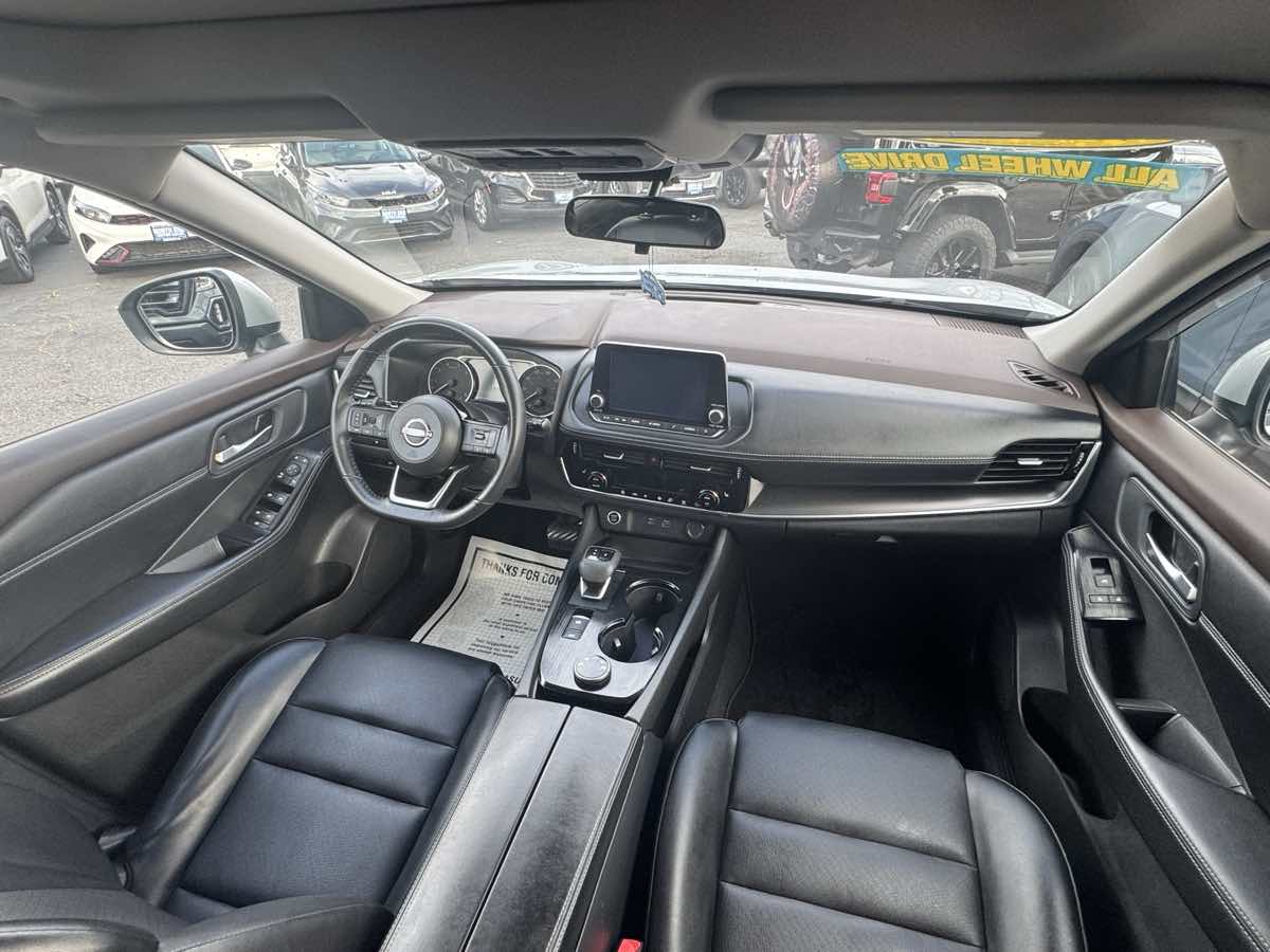 2022 Nissan Rogue SV photo 19