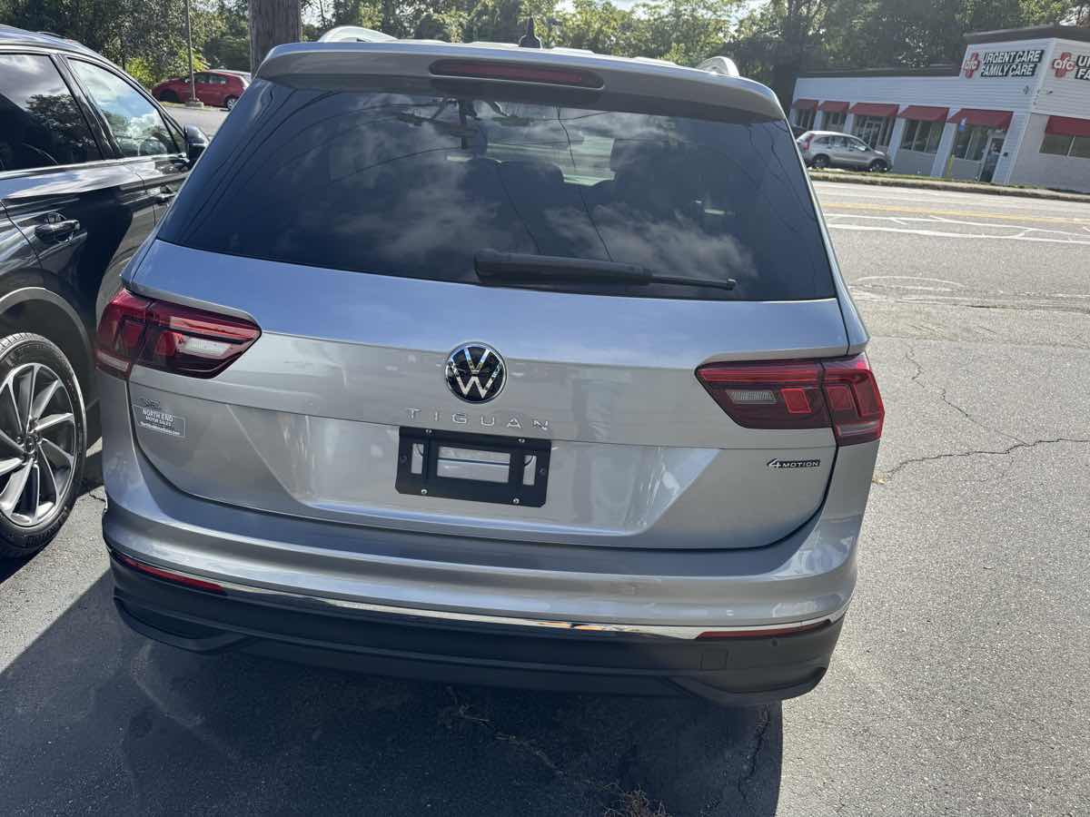 2024 Volkswagen Tiguan SE Wolfsburg Edition photo 11