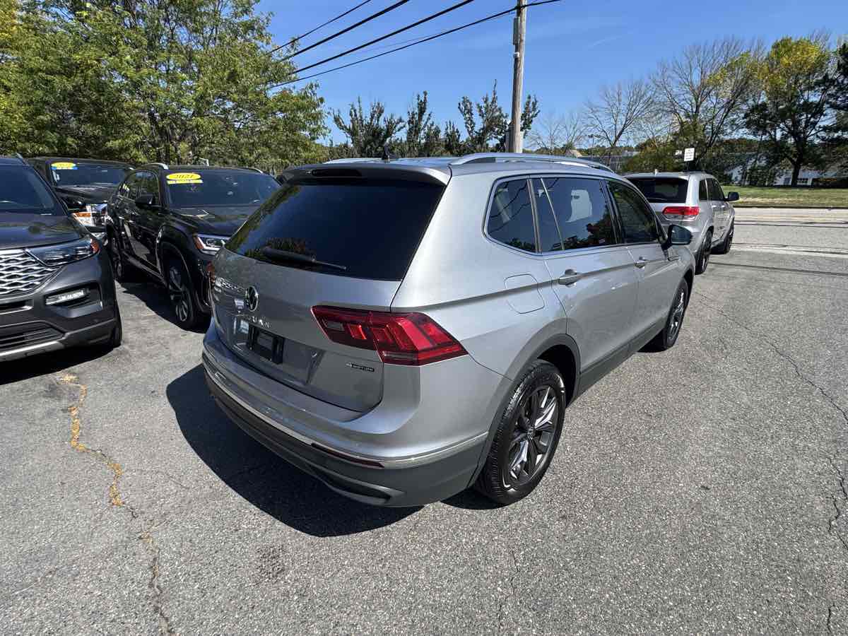 2024 Volkswagen Tiguan SE Wolfsburg Edition photo 7