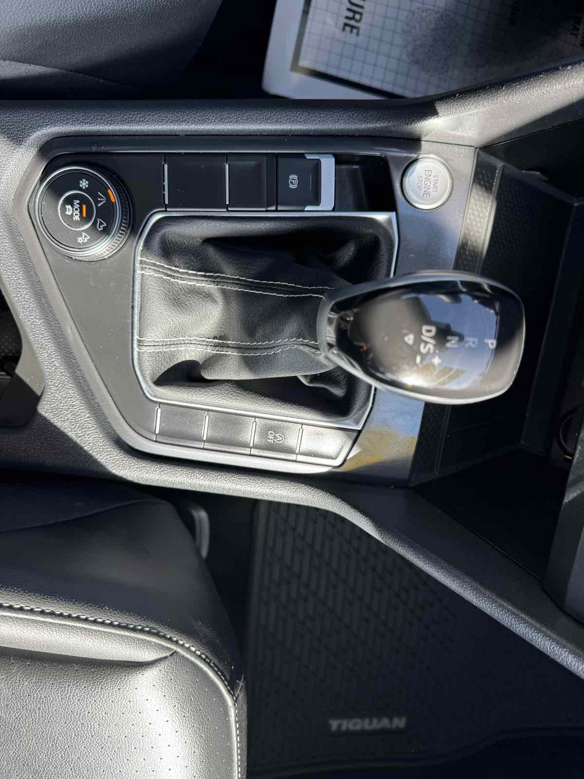 2024 Volkswagen Tiguan SE Wolfsburg Edition photo 19