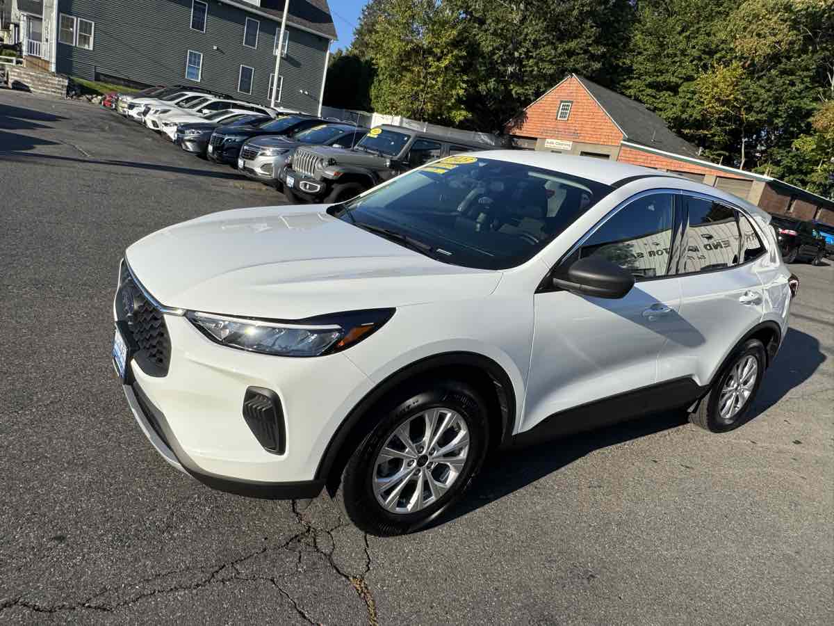 2023 Ford Escape Active photo 2