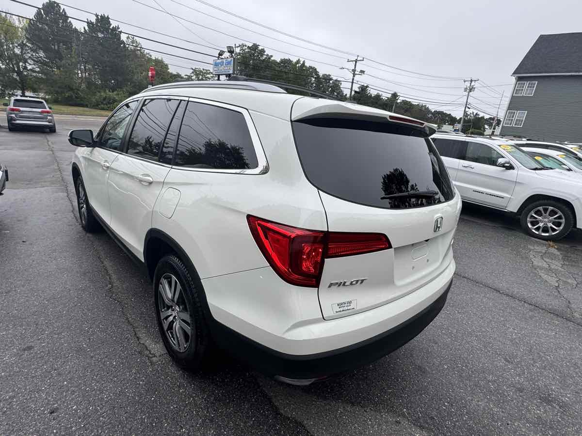 2017 Honda Pilot EX-L photo 4
