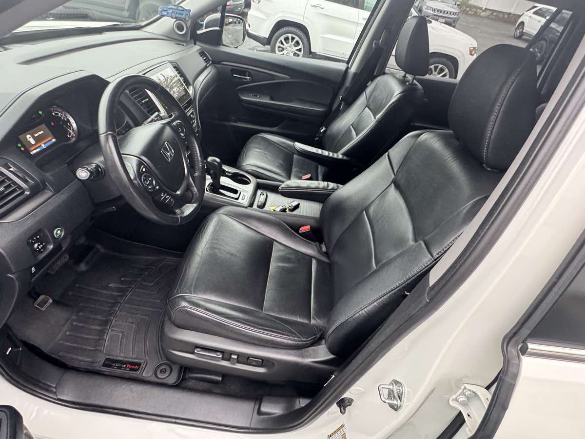 2017 Honda Pilot EX-L photo 9