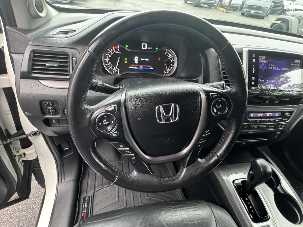 2017 Honda Pilot EX-L photo 12