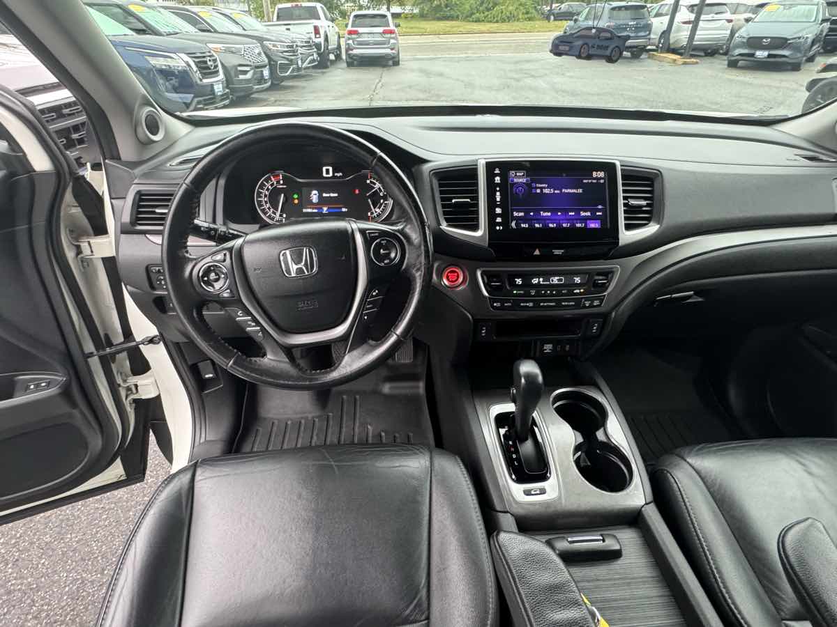 2017 Honda Pilot EX-L photo 13