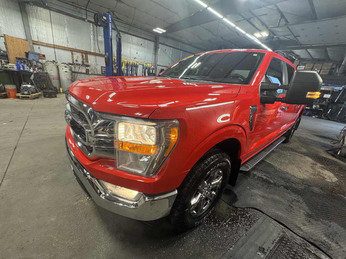 2021 Ford F-150 XLT photo 3