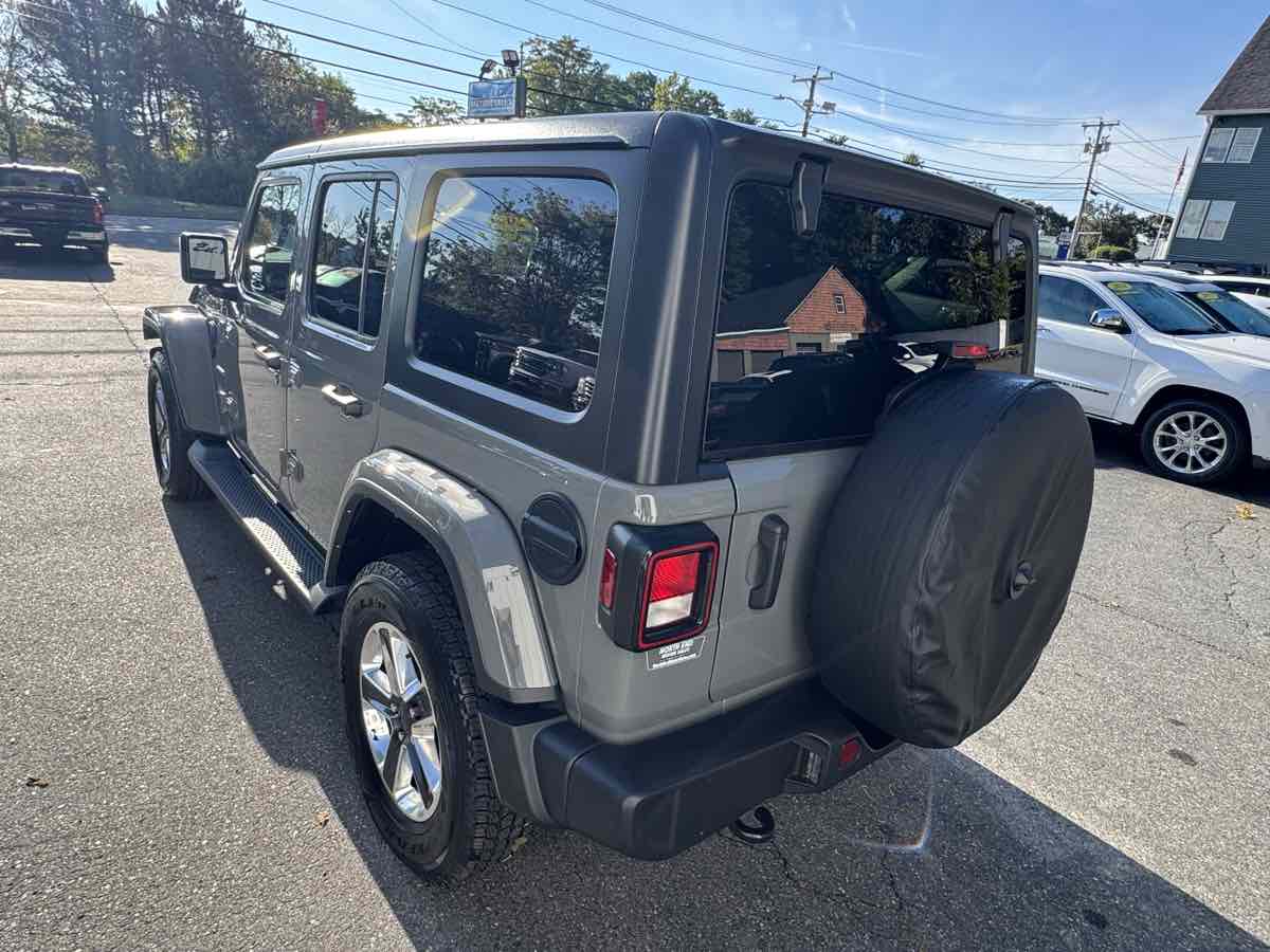 2021 Jeep Wrangler Unlimited Sahara photo 5