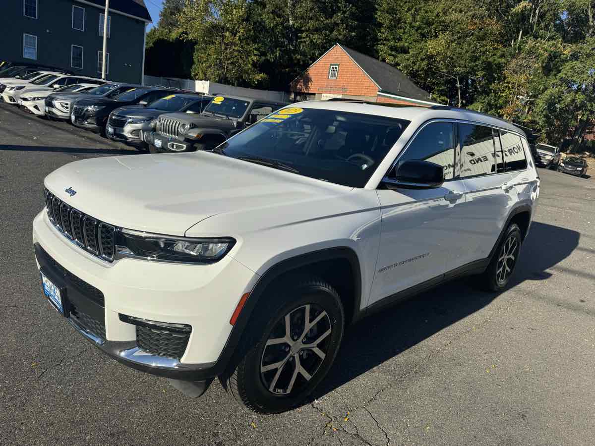 2023 Jeep Grand Cherokee Limited photo 6
