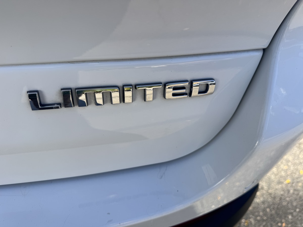 2023 Jeep Grand Cherokee Limited photo 8