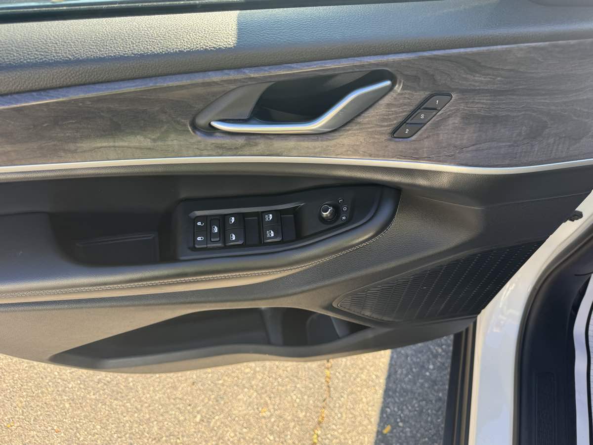 2023 Jeep Grand Cherokee Limited photo 11