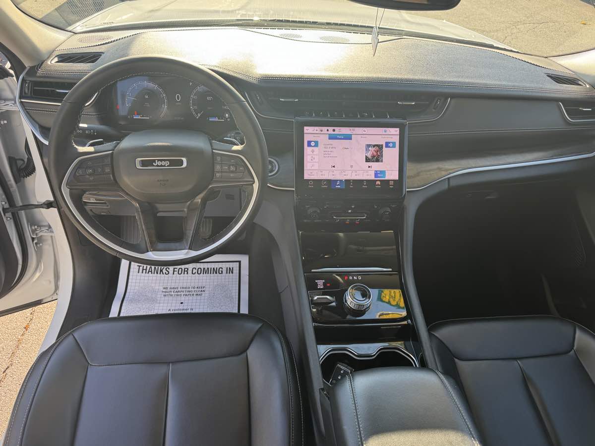 2023 Jeep Grand Cherokee Limited photo 13