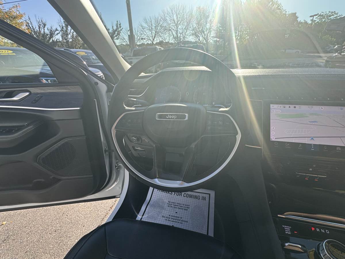 2023 Jeep Grand Cherokee Limited photo 23