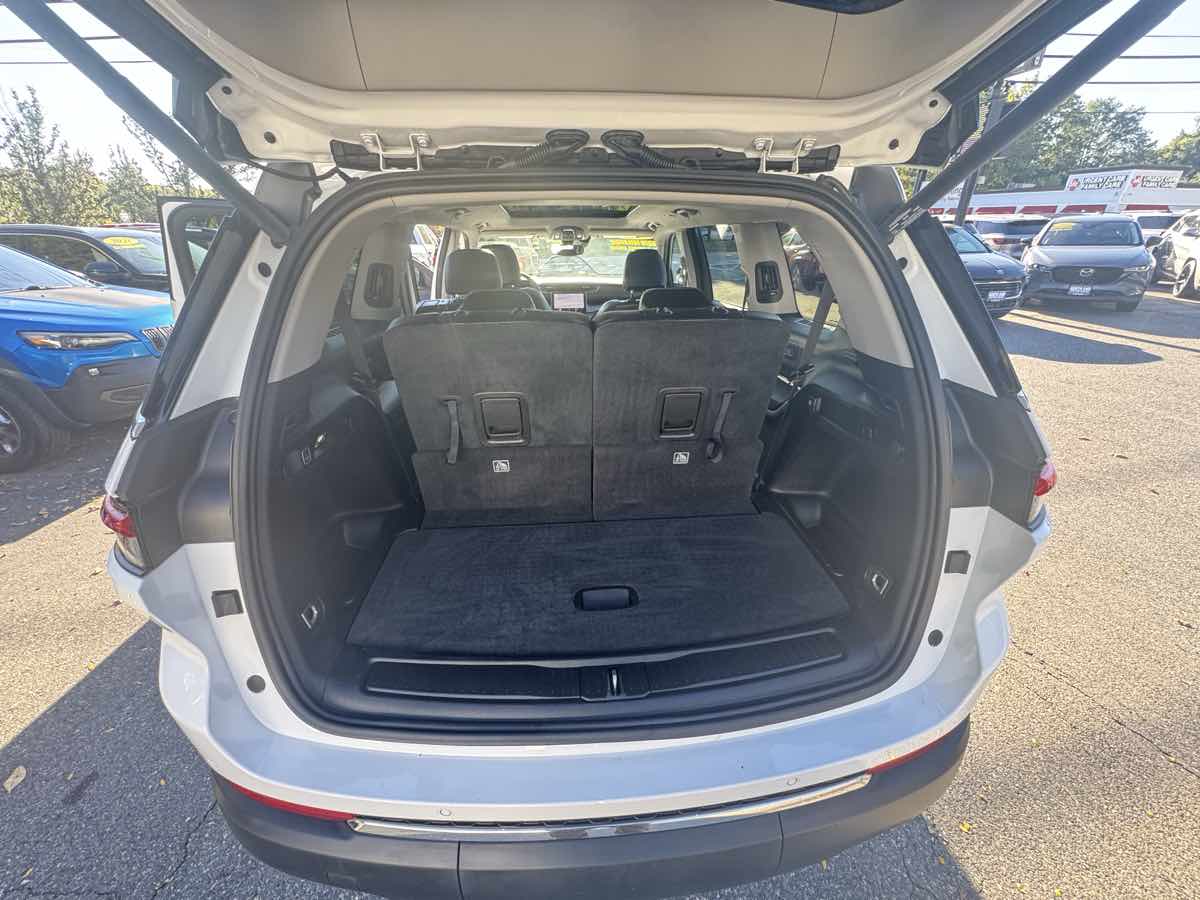 2023 Jeep Grand Cherokee Limited photo 25
