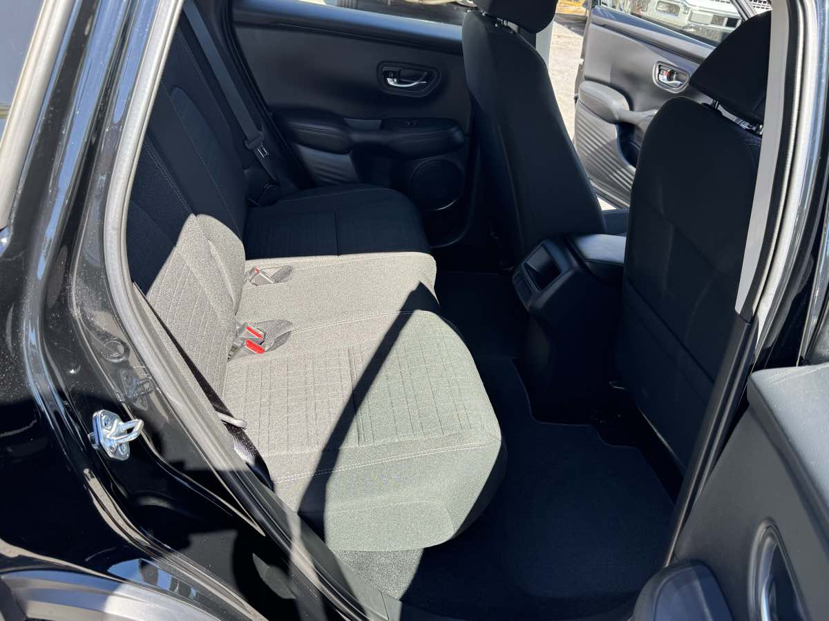 2025 Honda HR-V LX photo 9
