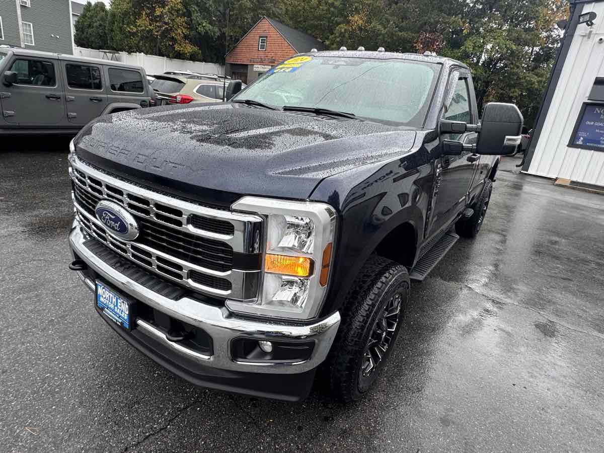 2024 Ford F-250 XLT photo 3