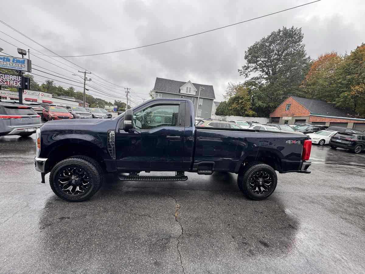 2024 Ford F-250 XLT photo 4