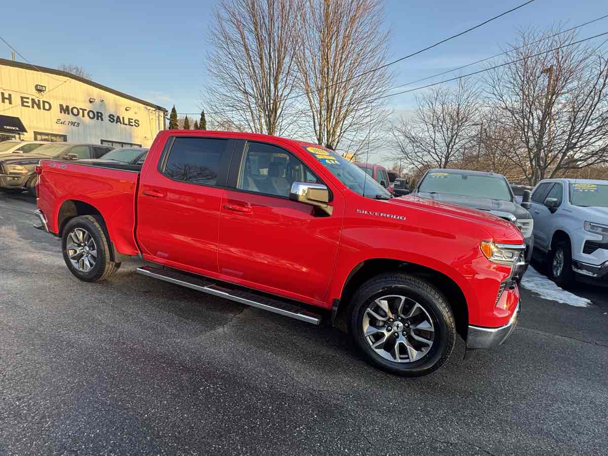 2025 Chevrolet Silverado 1500 LT - Photo 2