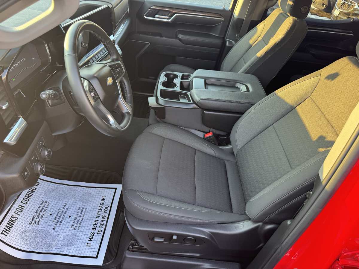 2025 Chevrolet Silverado 1500 LT - Photo 13