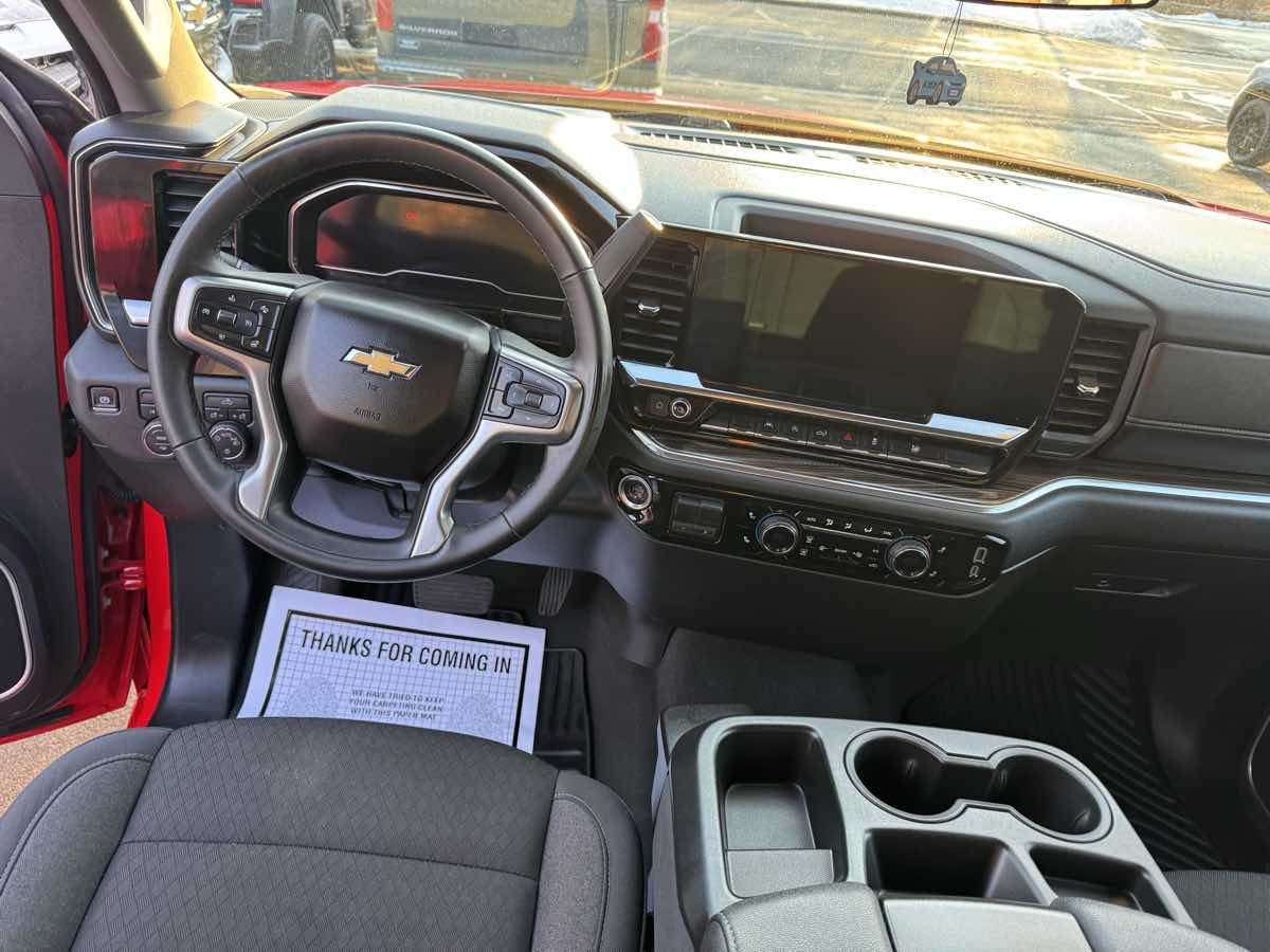 2025 Chevrolet Silverado 1500 LT - Photo 17