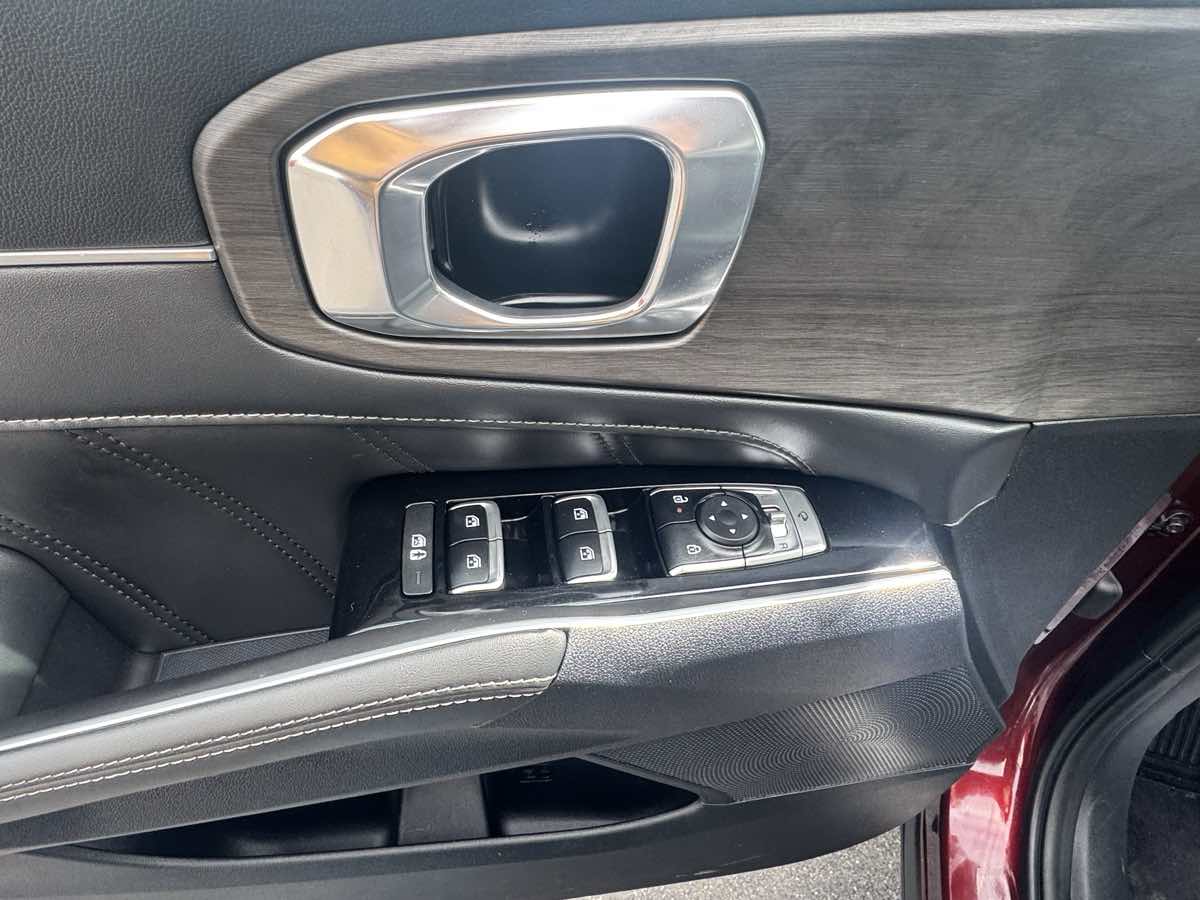 2025 Kia Sorento X-Line SX - Photo 15