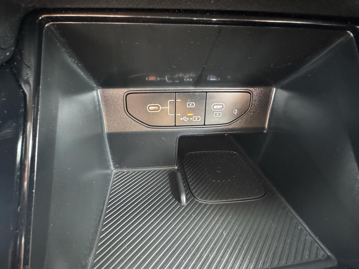 2025 Kia Sorento X-Line SX - Photo 19
