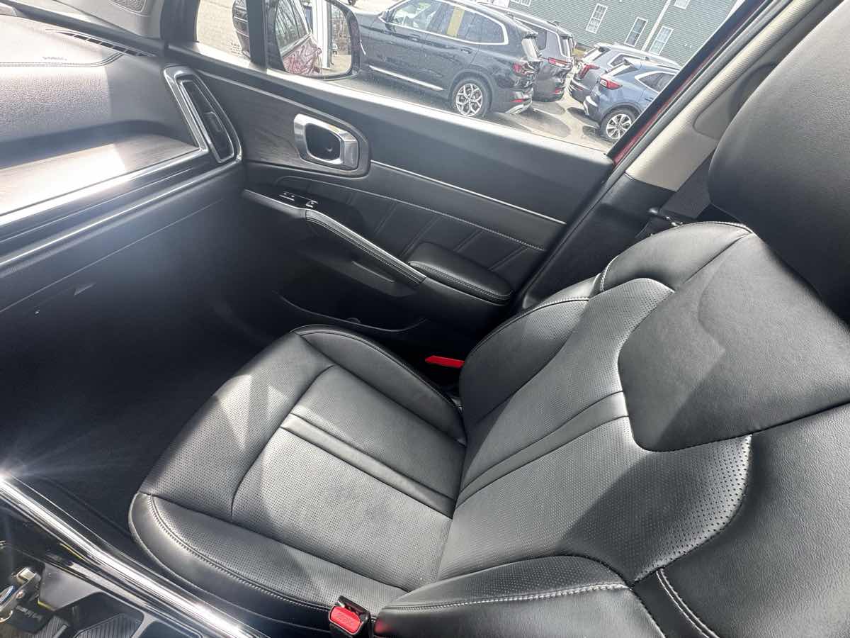 2025 Kia Sorento X-Line SX - Photo 23