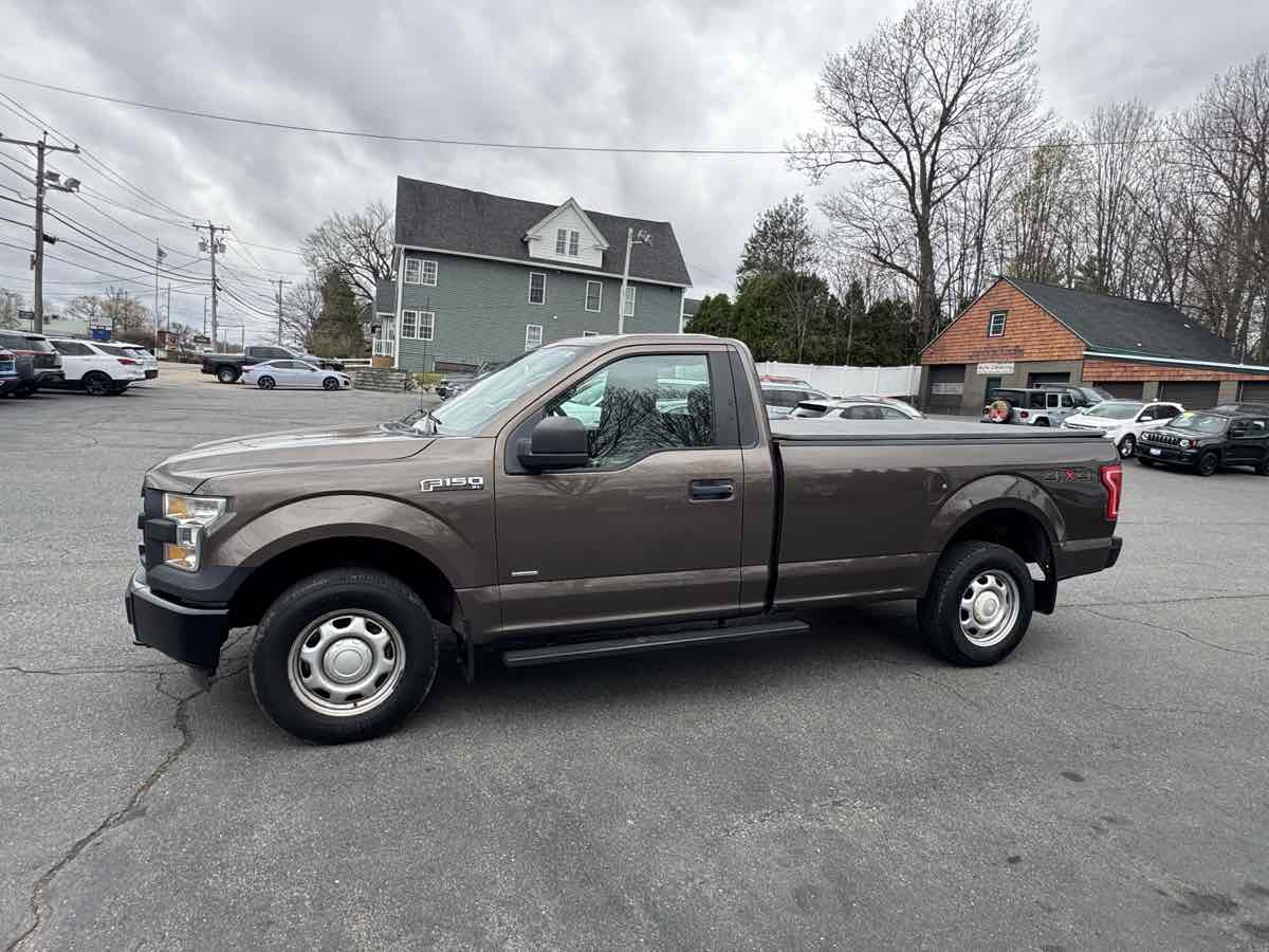 View vehicle photo 4