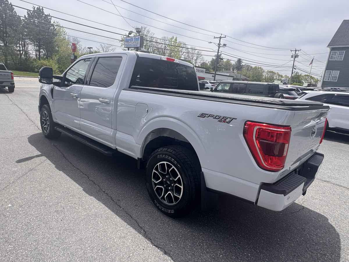 View vehicle photo 7