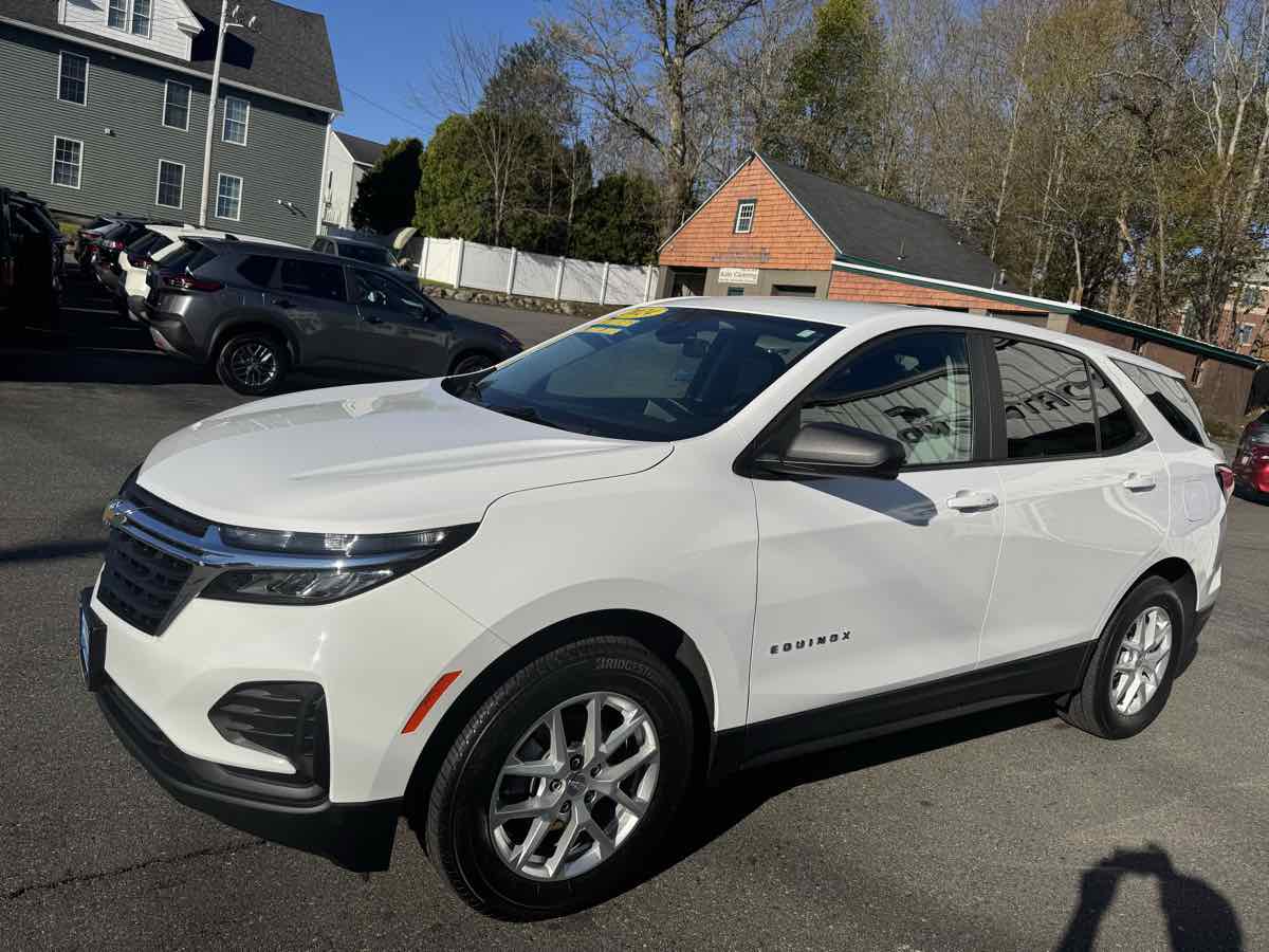 View vehicle photo 4