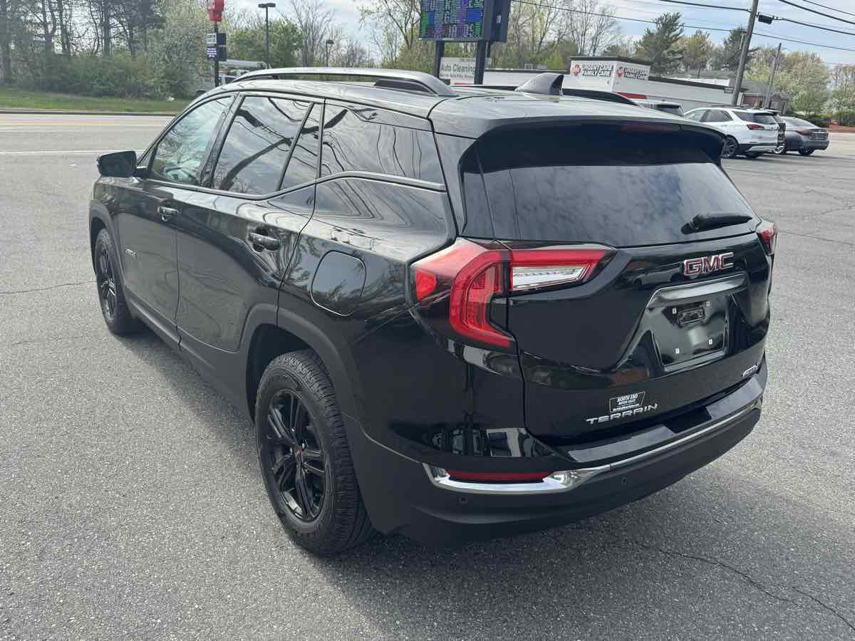 View vehicle photo 5