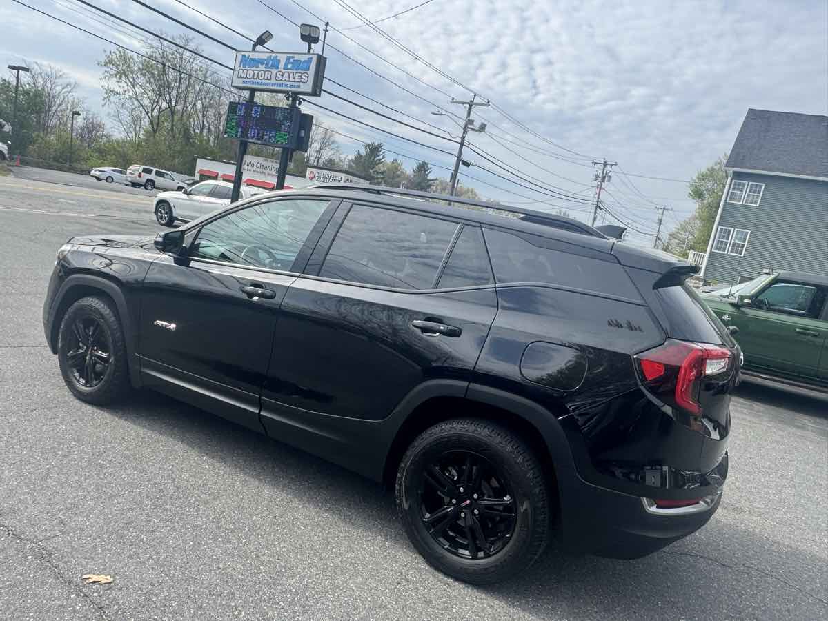View vehicle photo 6