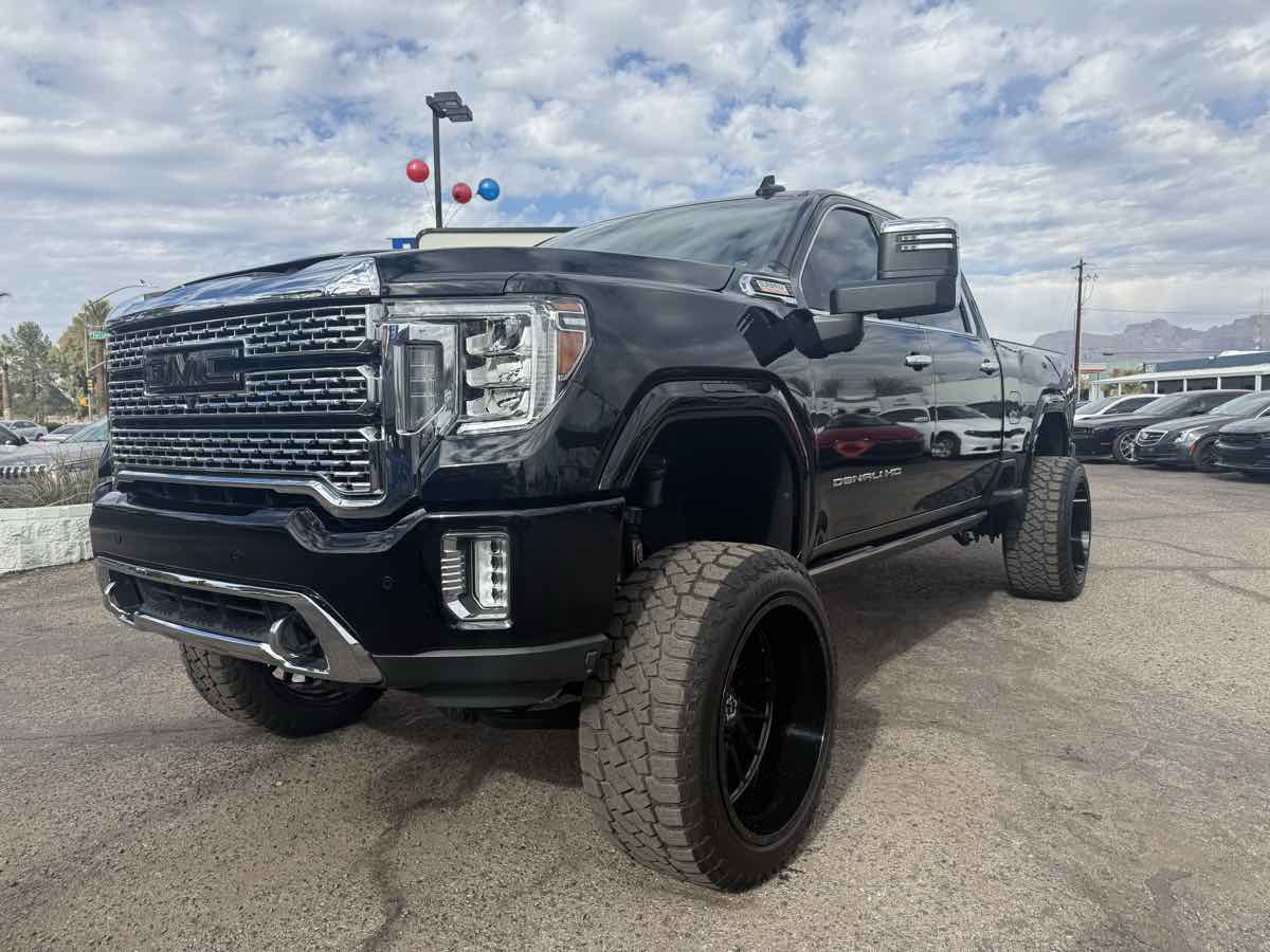 GMC Sierra photo 2