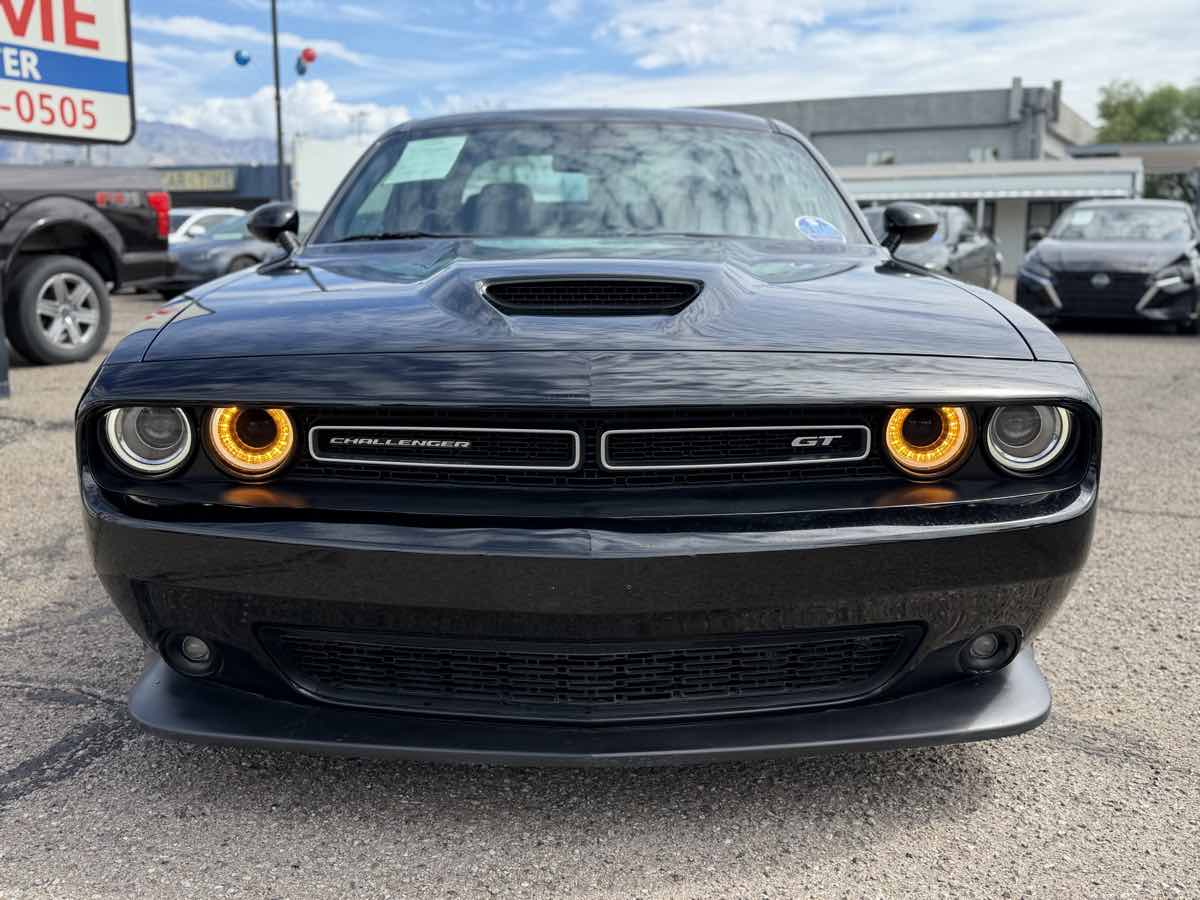 Dodge Challenger photo 3