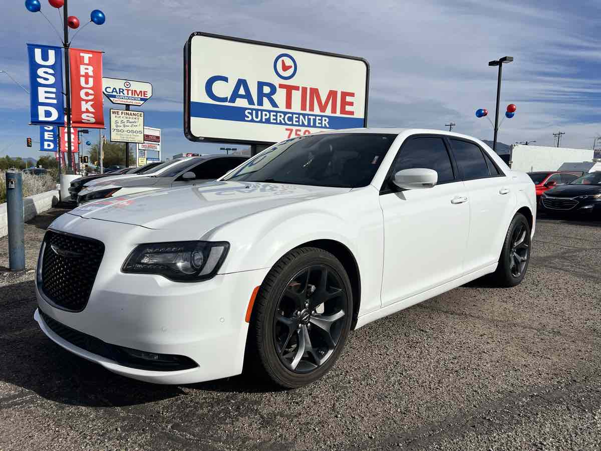 2023 Chrysler 300 S's photo