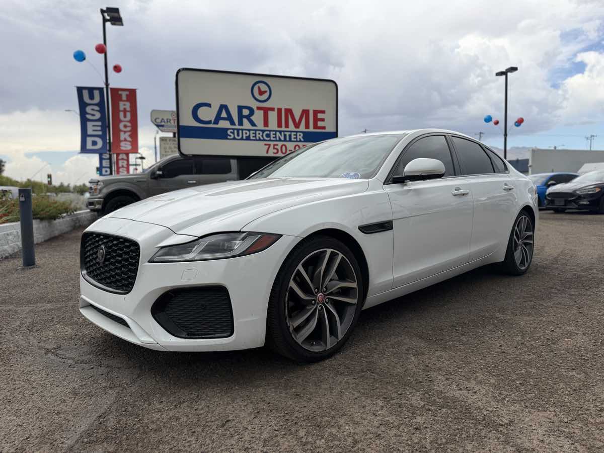 Jaguar XF photo 2